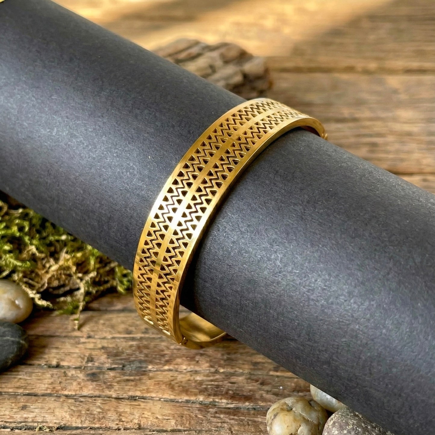 Zahara Gold Cuff