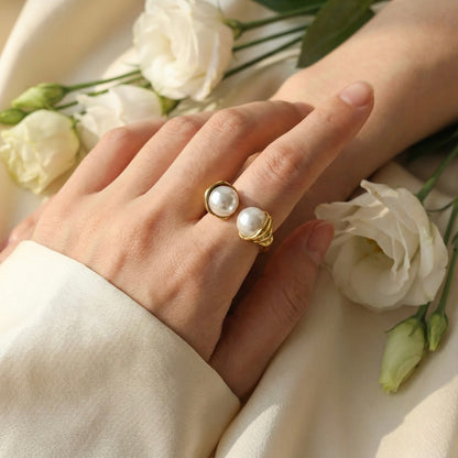 Lunara Pearl Ring