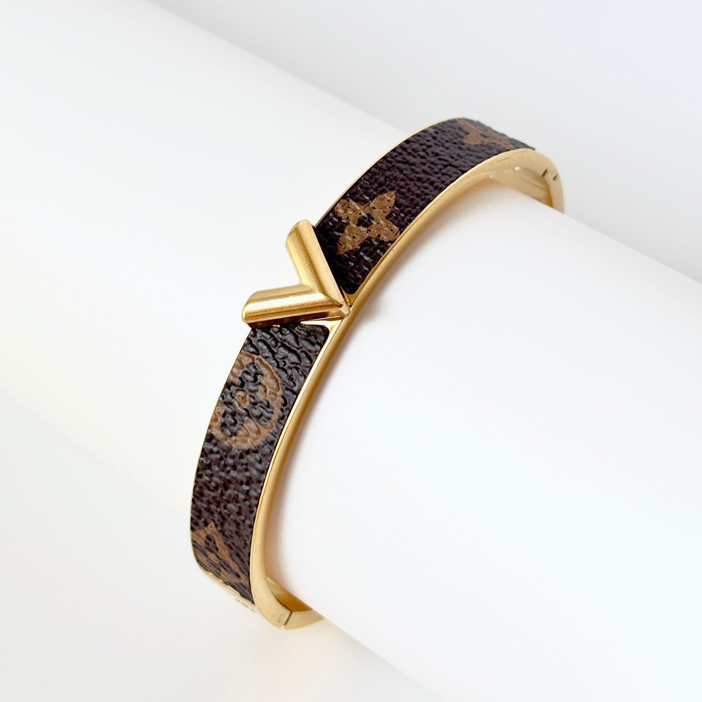 Vellara Noir Cuff Bracelet