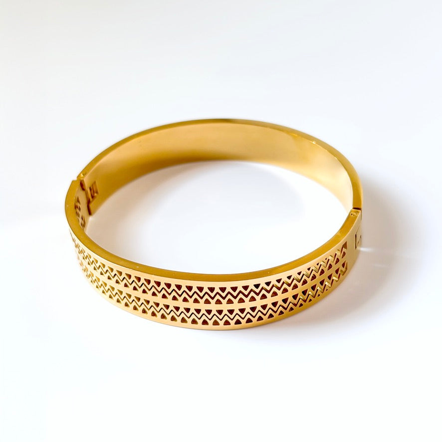 Zahara Gold Cuff