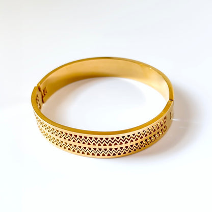 Zahara Gold Cuff