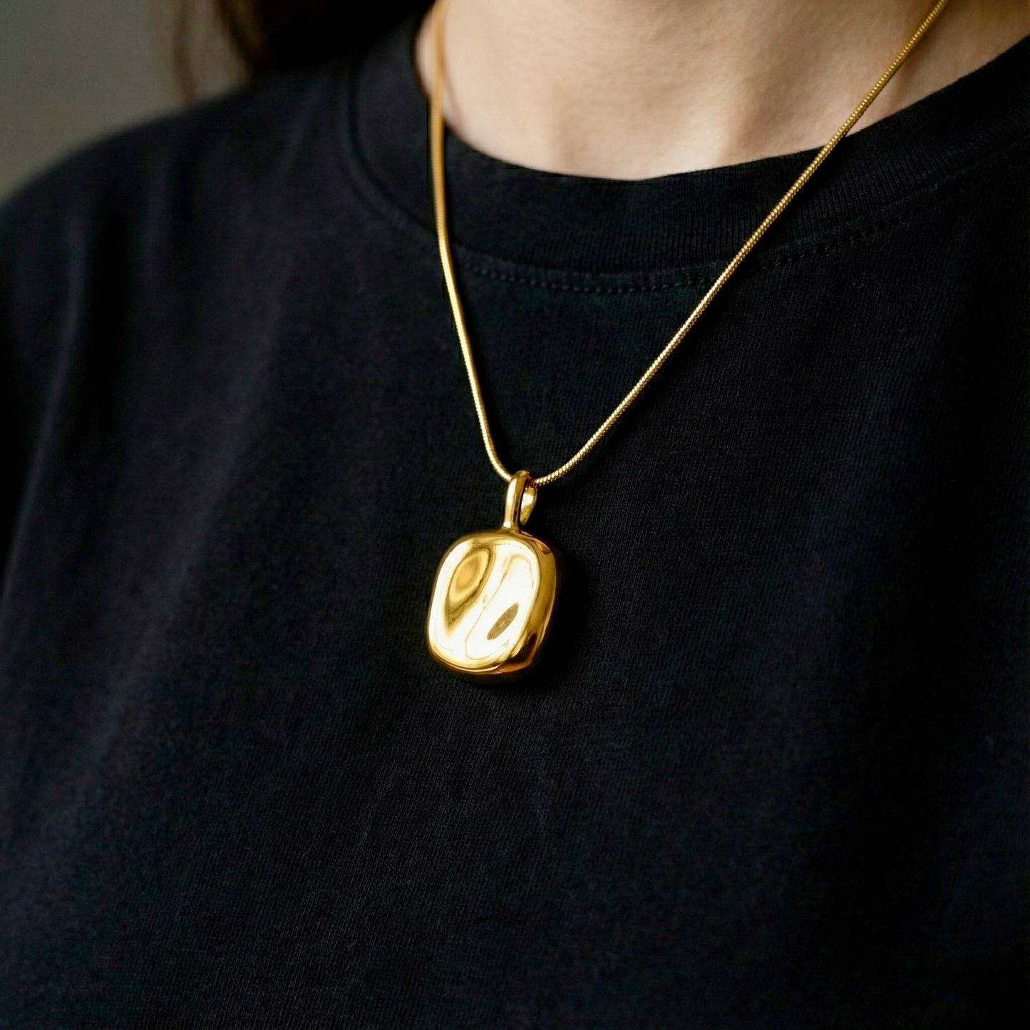 Solenn Pendant Necklace