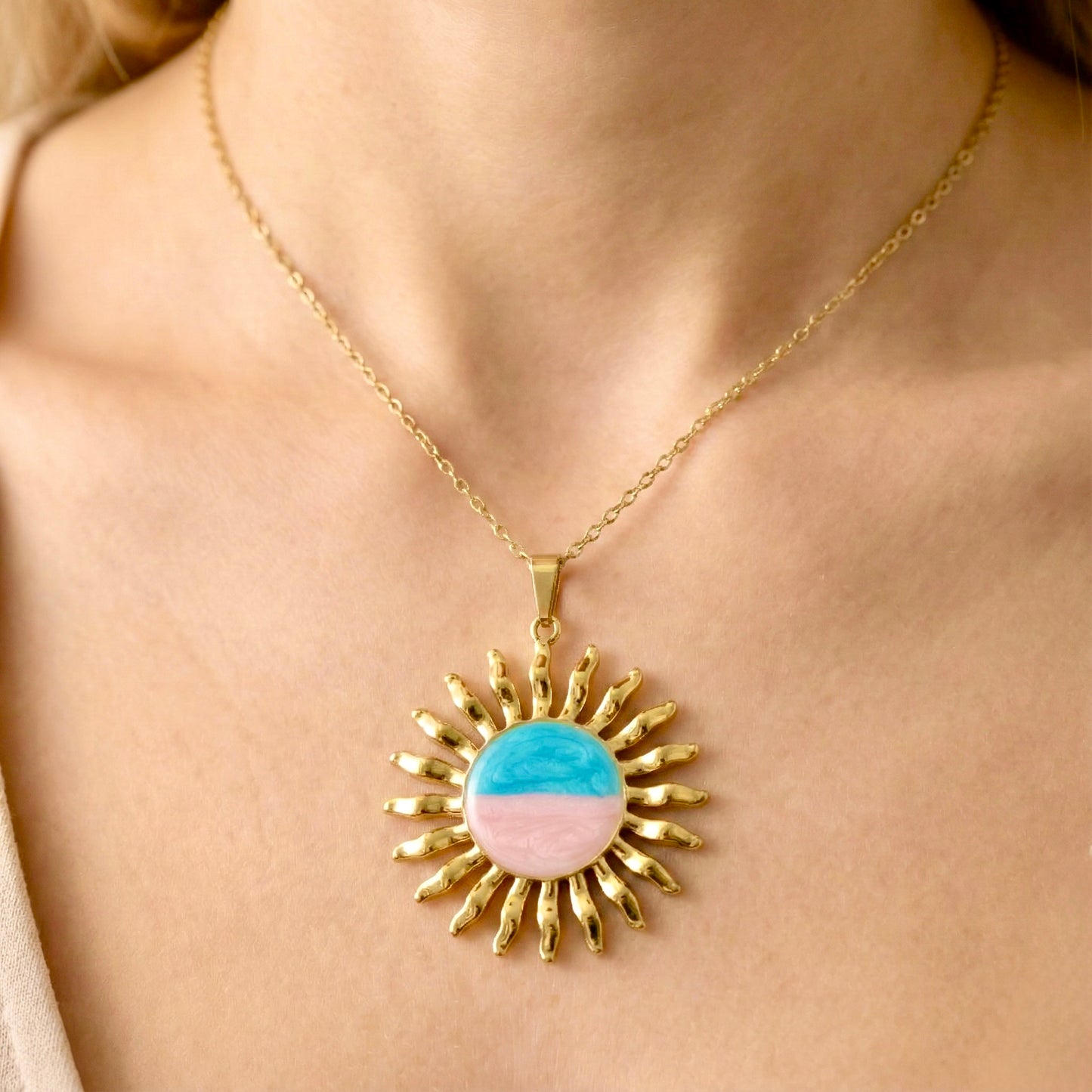 Soléa Aura Sun Pendant