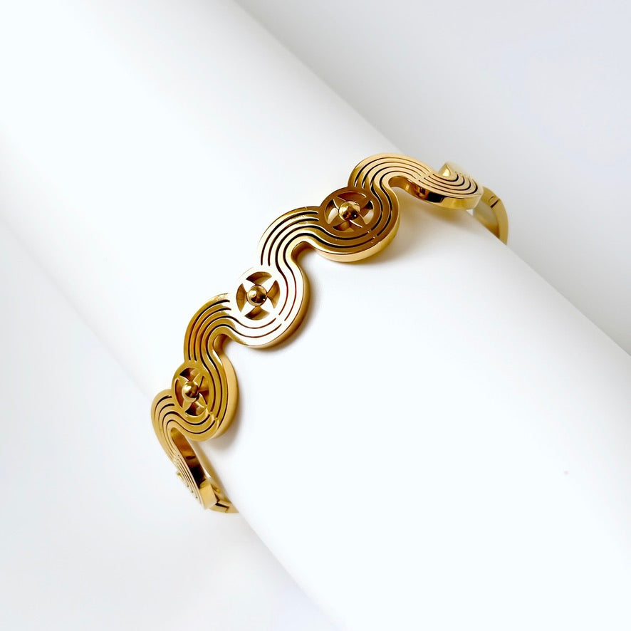 Orrina WaveStar Bangle