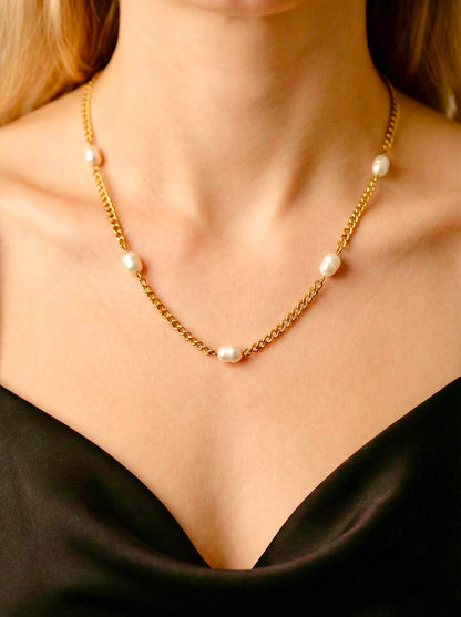 Lunelle Pearl Necklace