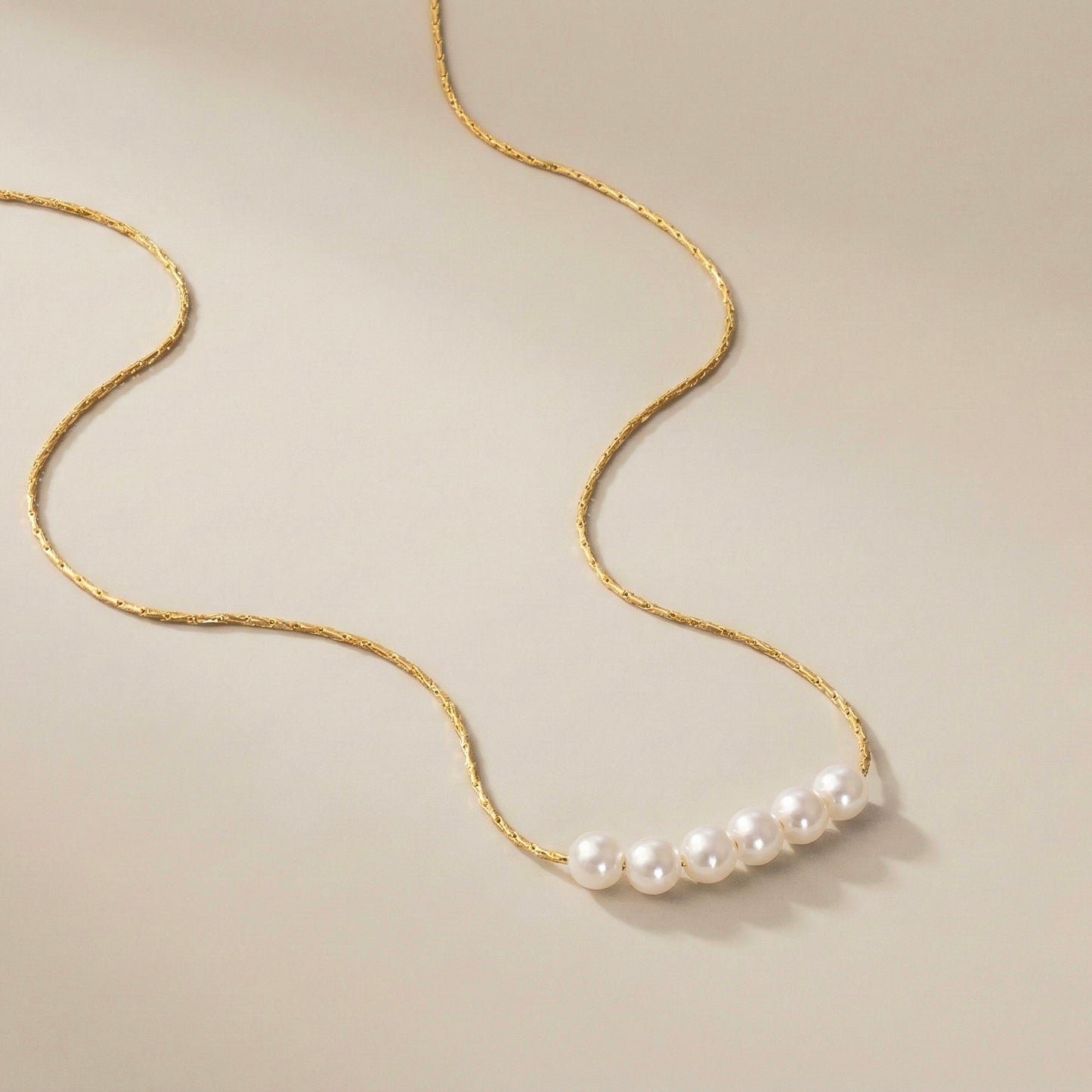 Elarie Pearl Necklace
