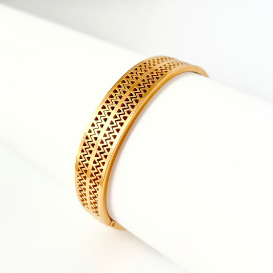 Zahara Gold Cuff
