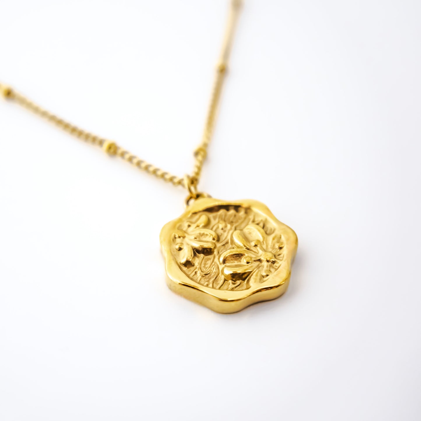 Alina Floral Necklace