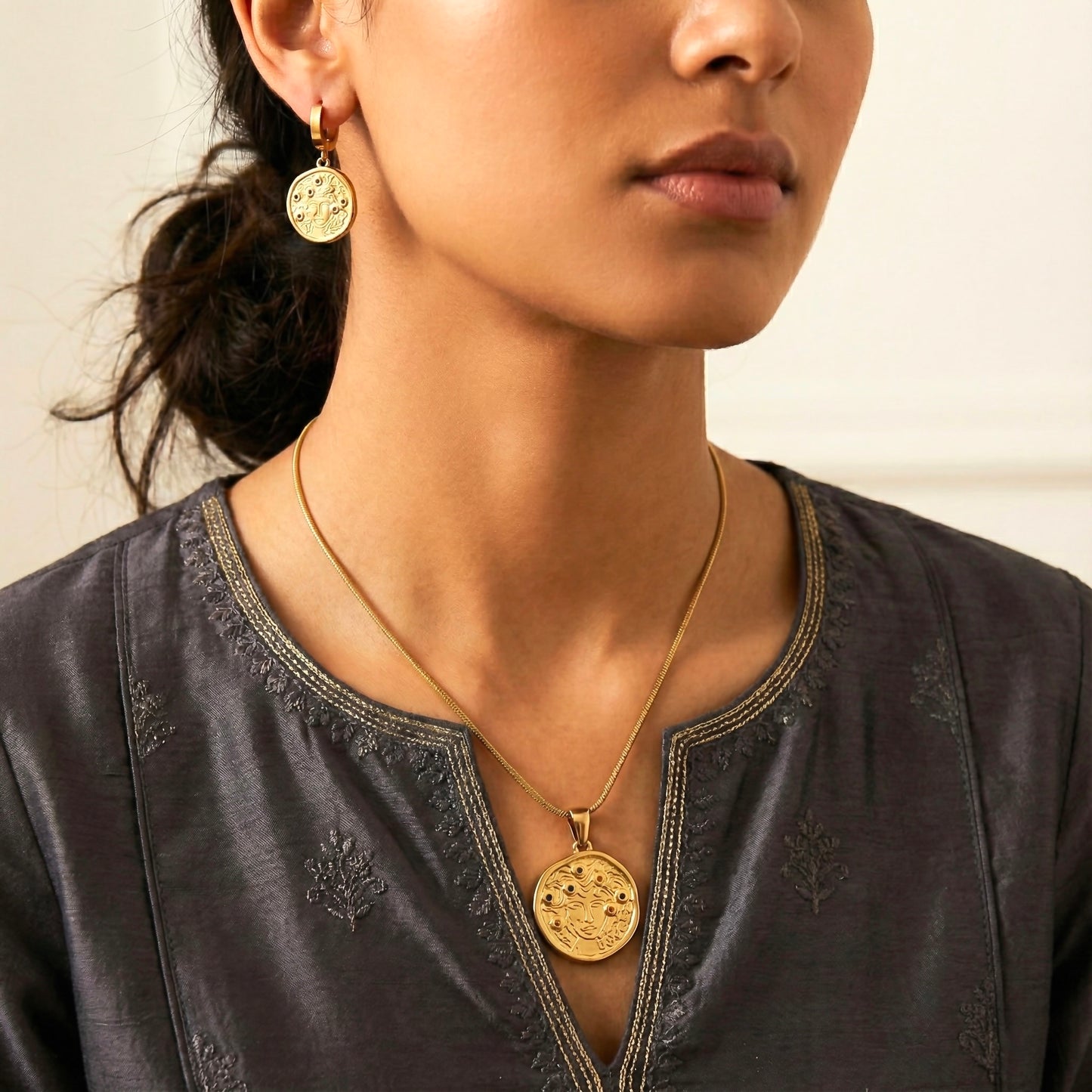 Nerina Pendant Necklace