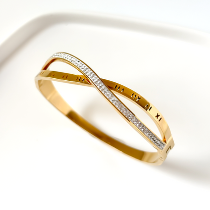 Luminara Infinity Cuff